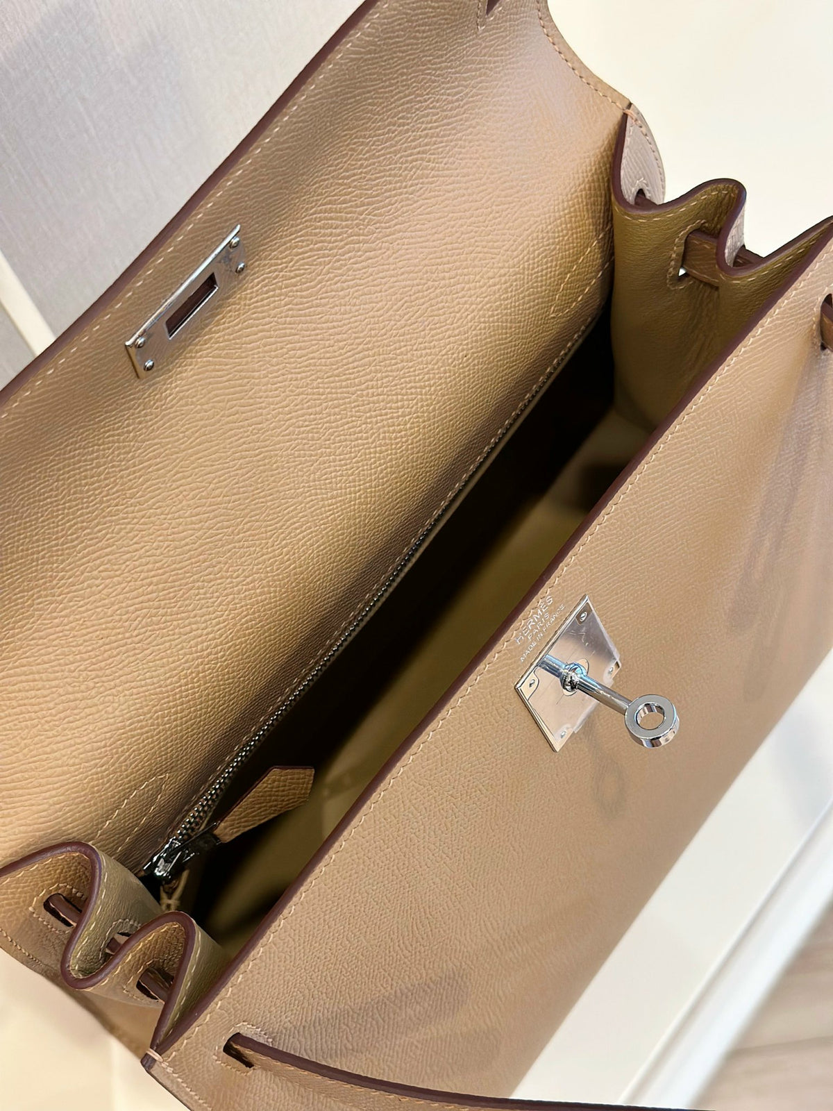 HN 28 Epsom Brown Palladium Hardware