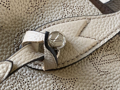 Louis Vuitton LV Blossom PM Mahina Handbags 20x20x12.5cm