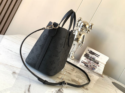 Louis Vuitton LV Blossom PM Mahina Black Handbags 20x20x12.5cm