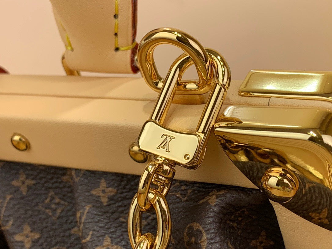 Louis Vuitton LV Clucth Tisitt Like Auth Lock Handbags 28x14cm