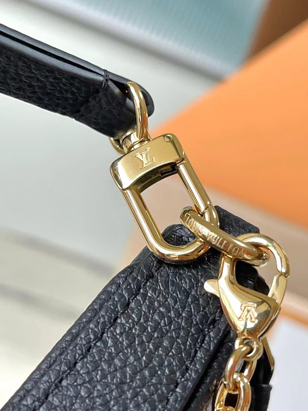 Louis Vuitton LV Easy Pouch On Strap Super Handbags Black 19×11.5x3cm