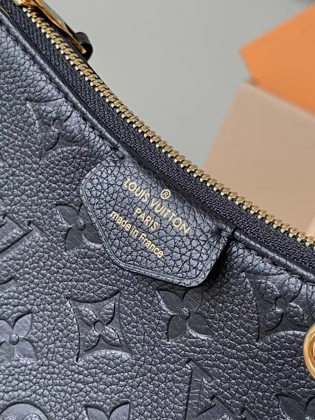 Louis Vuitton LV Easy Pouch On Strap Super Handbags Black 19×11.5x3cm