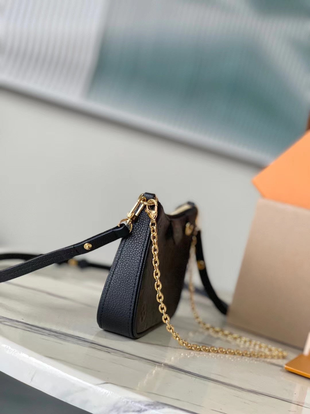 Louis Vuitton LV Easy Pouch On Strap Super Handbags Black 19×11.5x3cm
