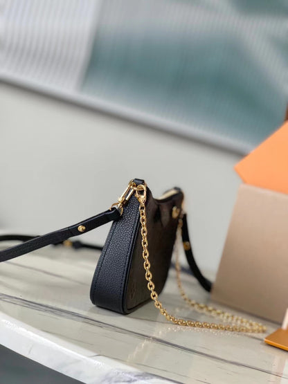 Louis Vuitton LV Easy Pouch On Strap Super Handbags Black 19×11.5x3cm