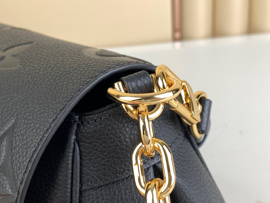 Louis Vuitton LV Favorite Replica Black Handbags 24x14cm