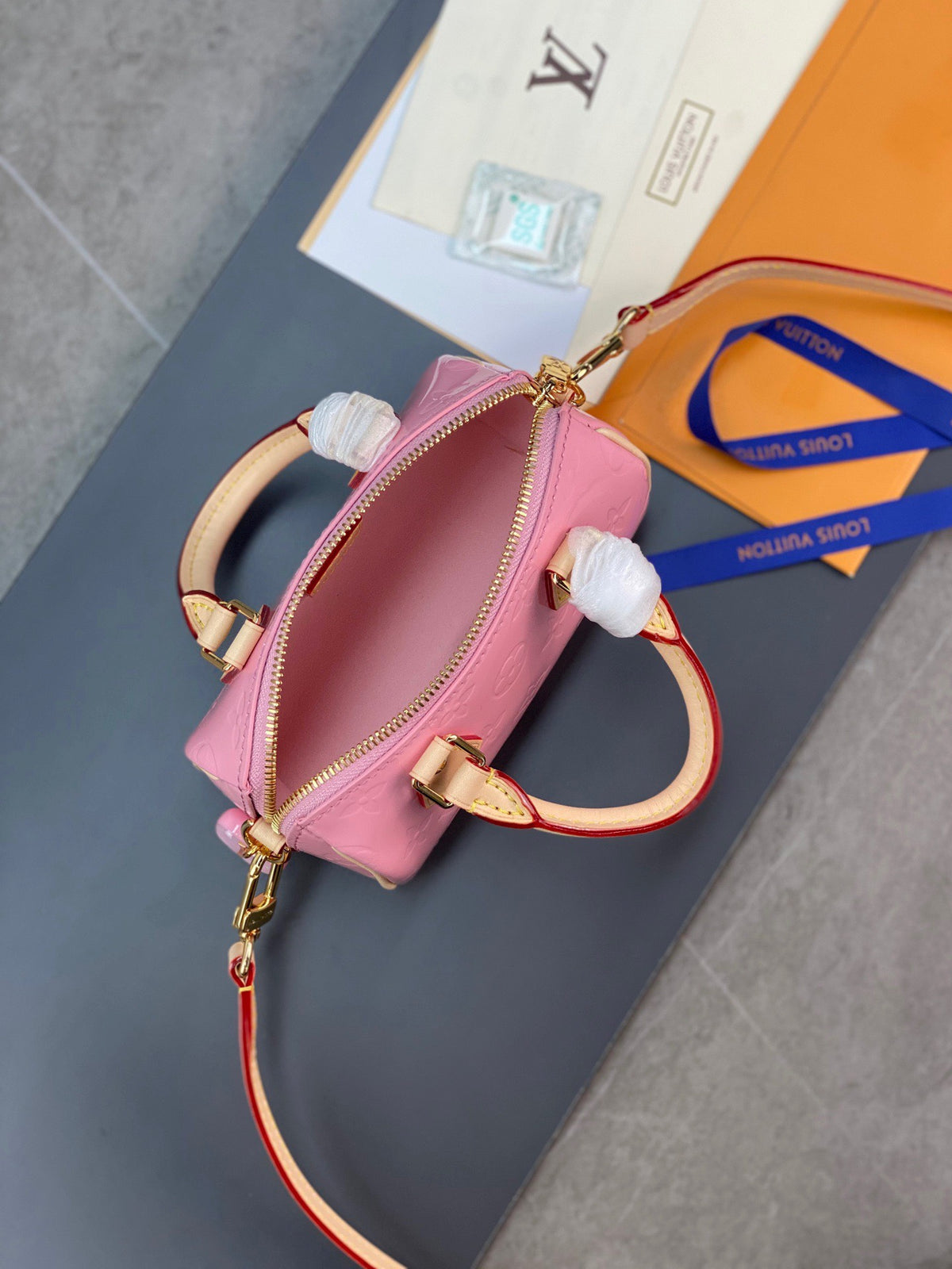 Louis Vuitton LV Nano Speedy Pink Mini Like Auth Shiny Leather Handbags 16x10x7.5cm