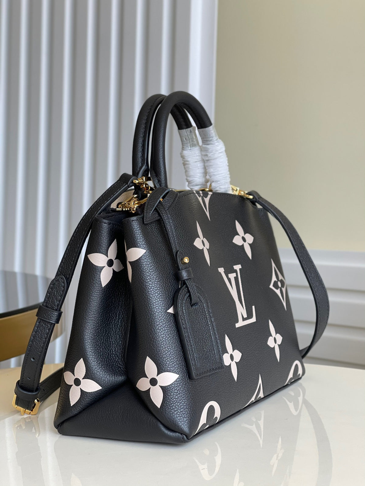 Louis Vuitton LV Petit Palais Da Bicolor Monogram Empreinte Handbags 29x18cm
