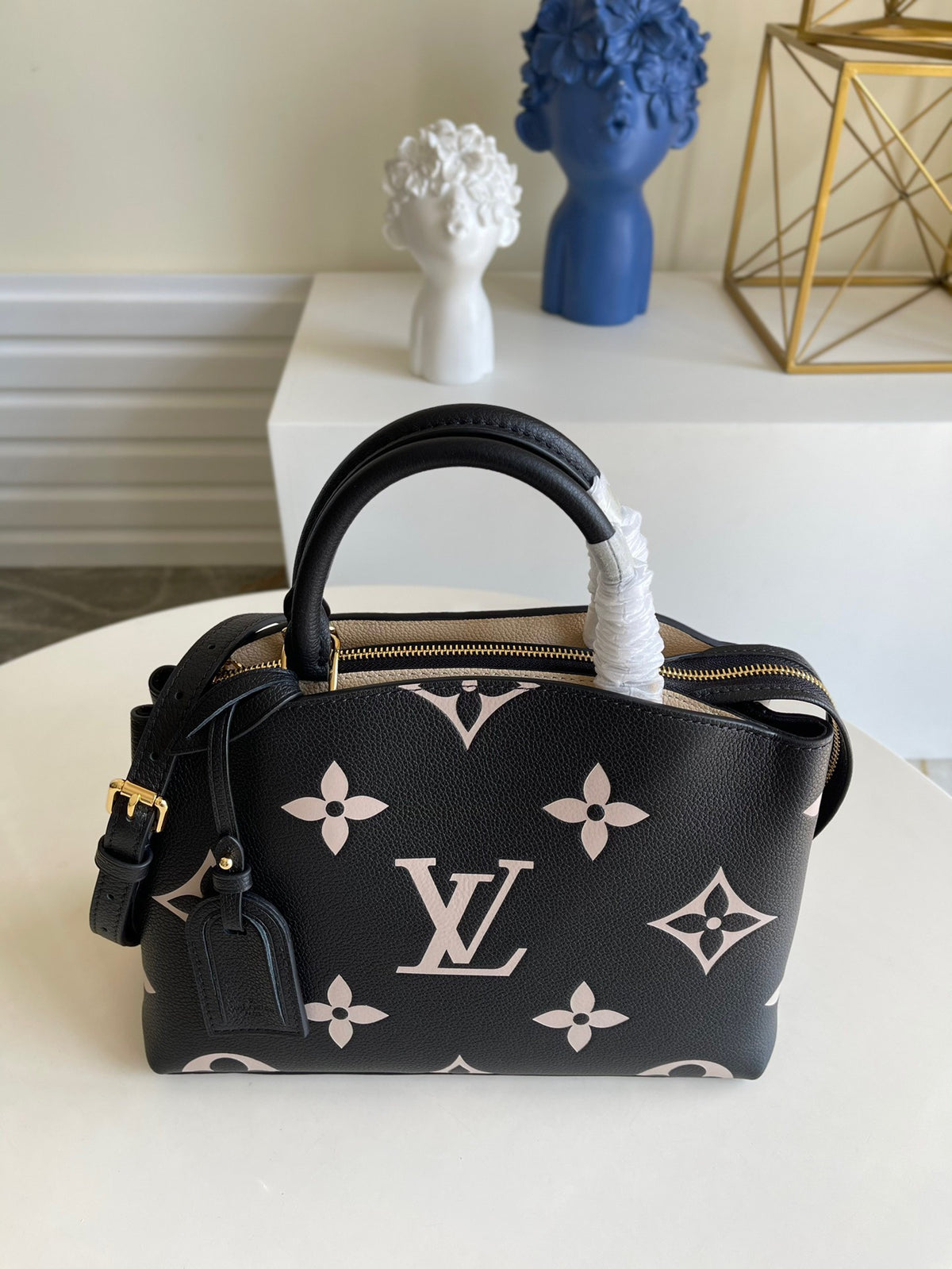 Louis Vuitton LV Petit Palais Da Bicolor Monogram Empreinte Handbags 29x18cm