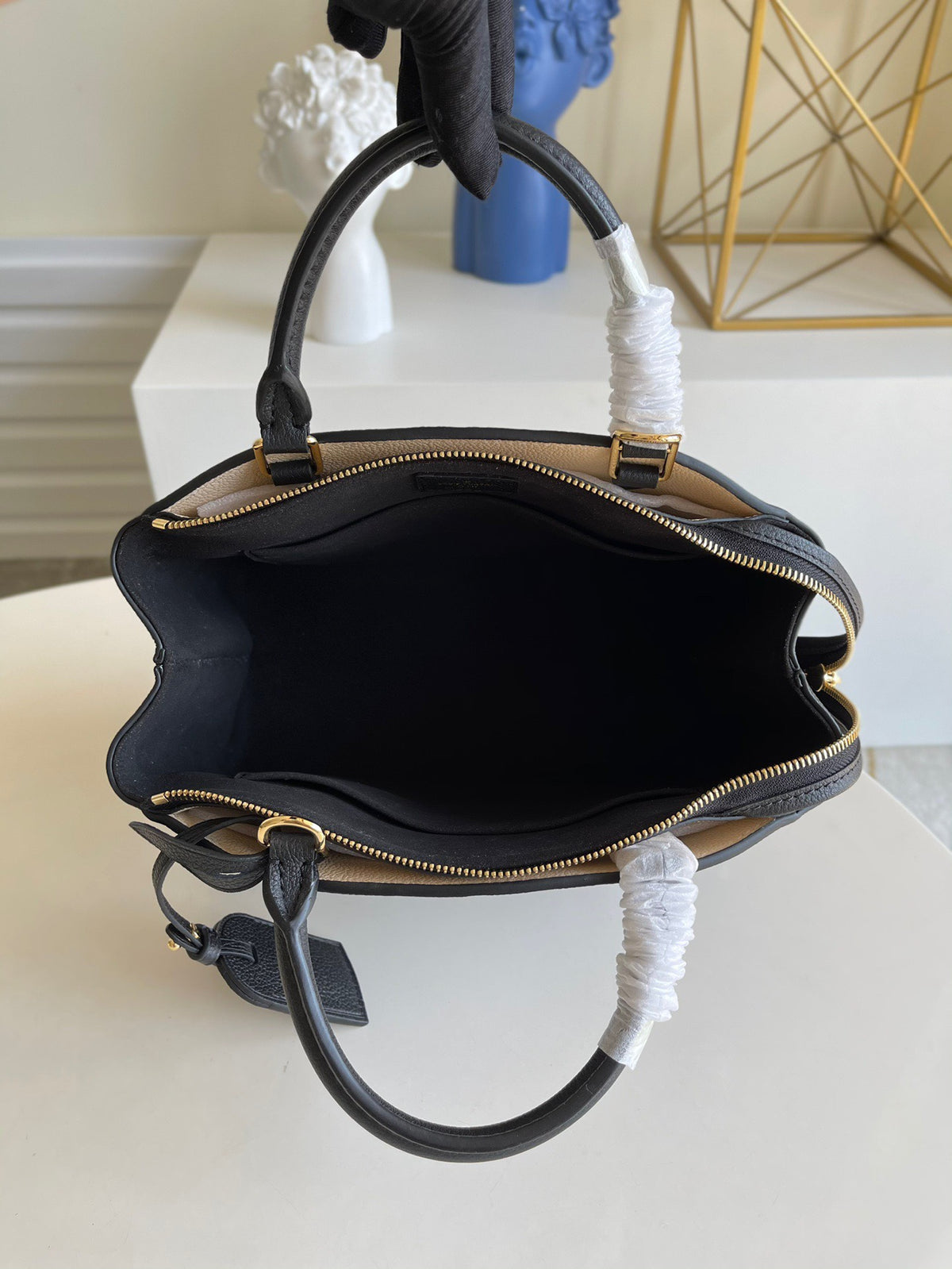 Louis Vuitton LV Petit Palais Da Bicolor Monogram Empreinte Handbags 29x18cm