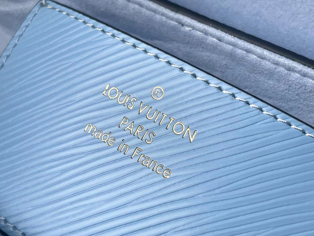 Louis Vuitton LV Twist Like Auth Woman’s Blue Handbags 24cm