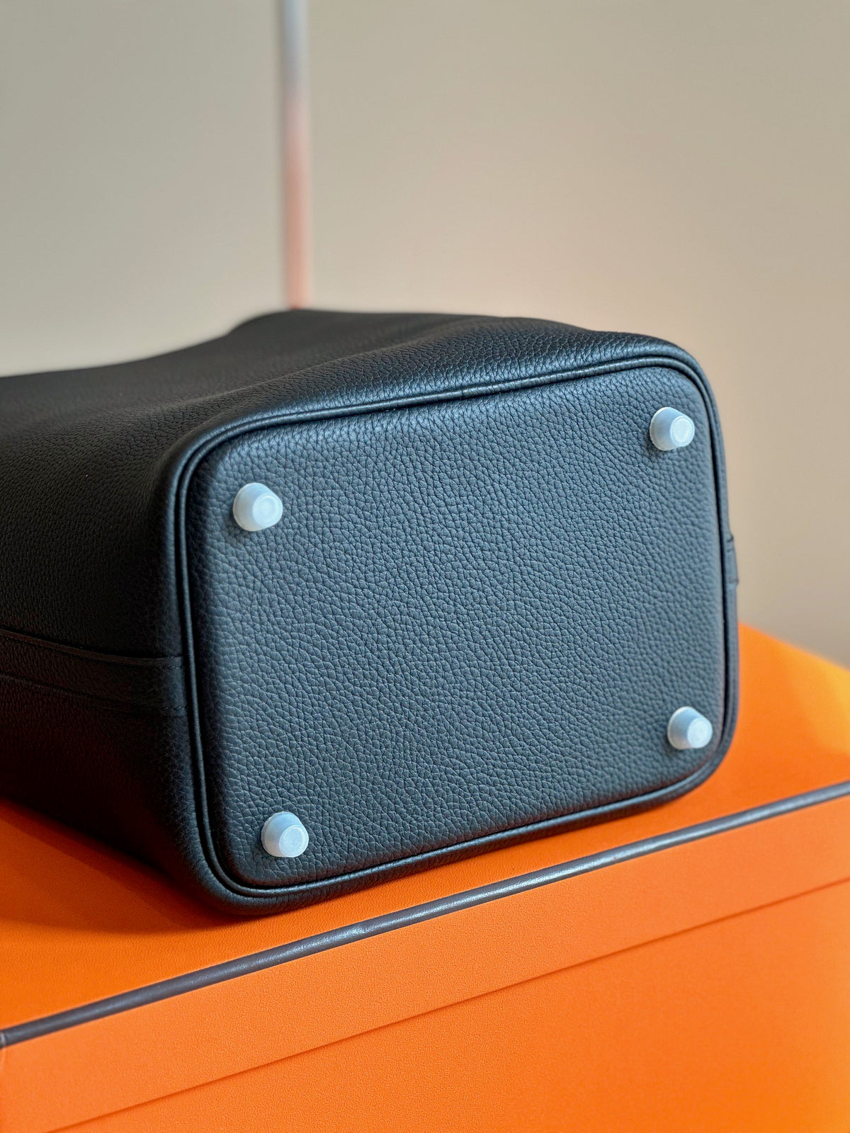 HN 18 Black Togo Leather Sliver Hardware