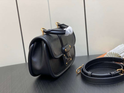 Louis Vuitton Hide and Seek Bag Black Woman’s Handbags 21x15x8cm