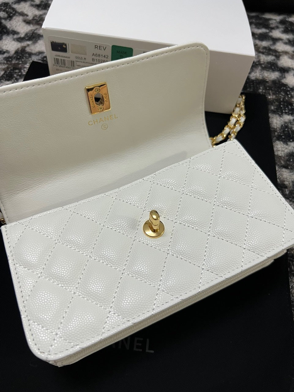 Chanel Woc Charm Handbags White Lizard Skin With Lock Pattern Bag 20cm