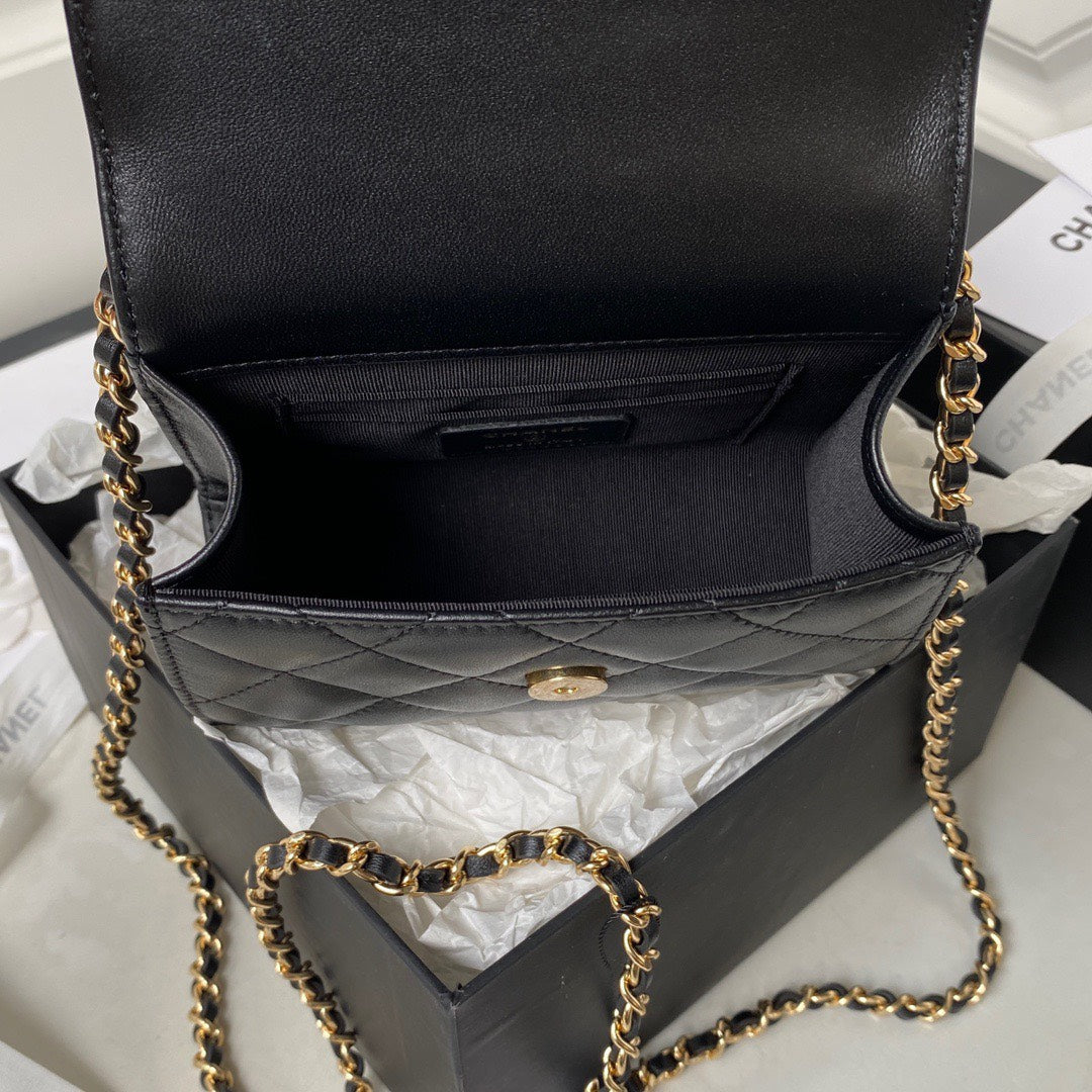 Chanel Woc Pearl Handle Plated Handbags Black Leather With Lock Gold 11.5×14.5×5.5cm