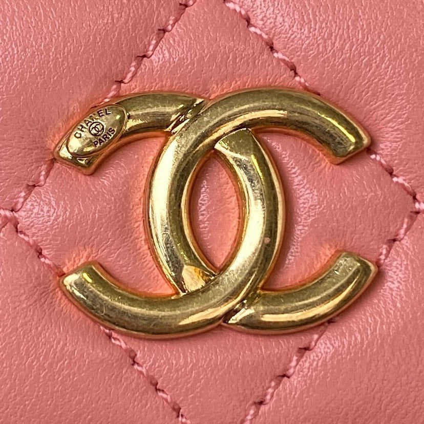 Chanel Woc Pink Handbags With Pearl Handle 11.5×14.5×5.5cm