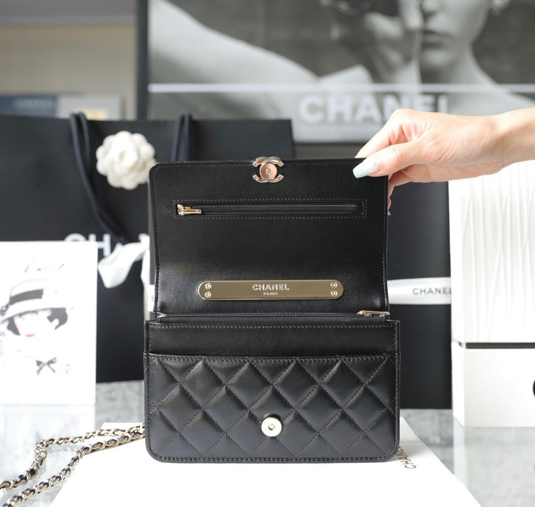 Chanel Woc Handbags Lock Silver Mix Handle Leather 19x12cm