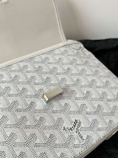 Goyard White Handbag Crossbody Women’s 22x16x7cm