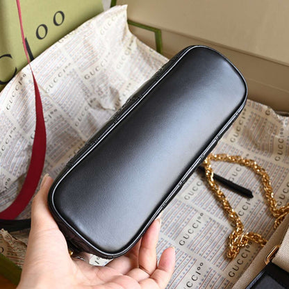 Gucci Matelasse Like Auth Bag with Embossed GC Pattern 21cm
