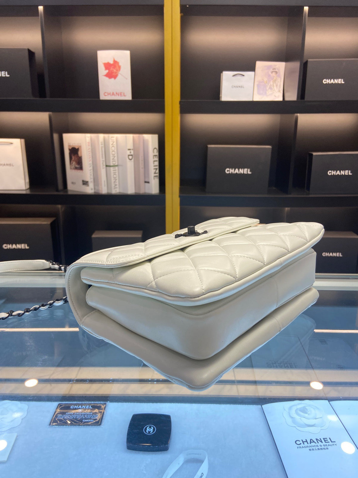 Chanel Trendy White Smooth Leather With Lock Black Handbags 25cm