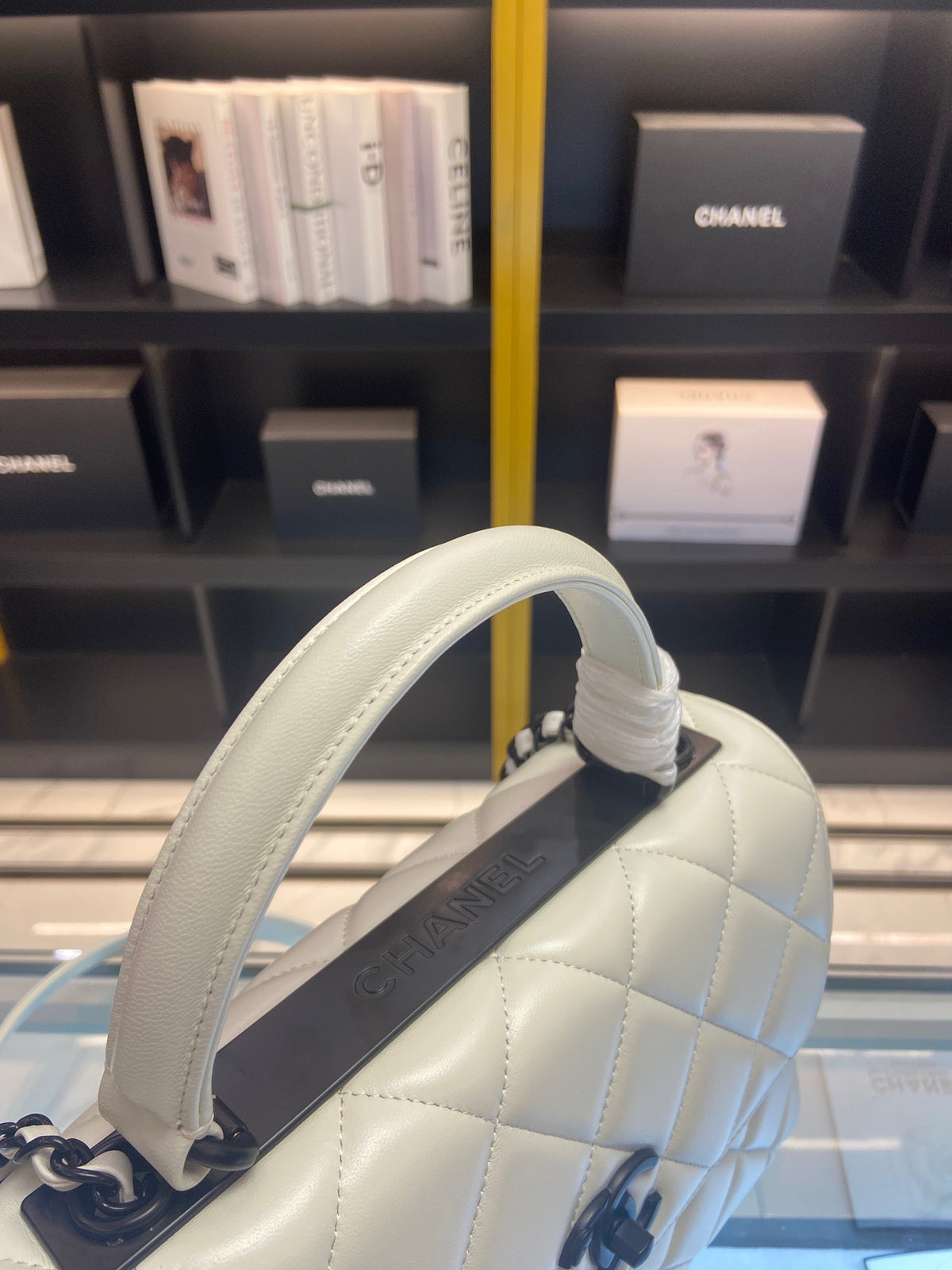 Chanel Trendy White Smooth Leather With Lock Black Handbags 25cm