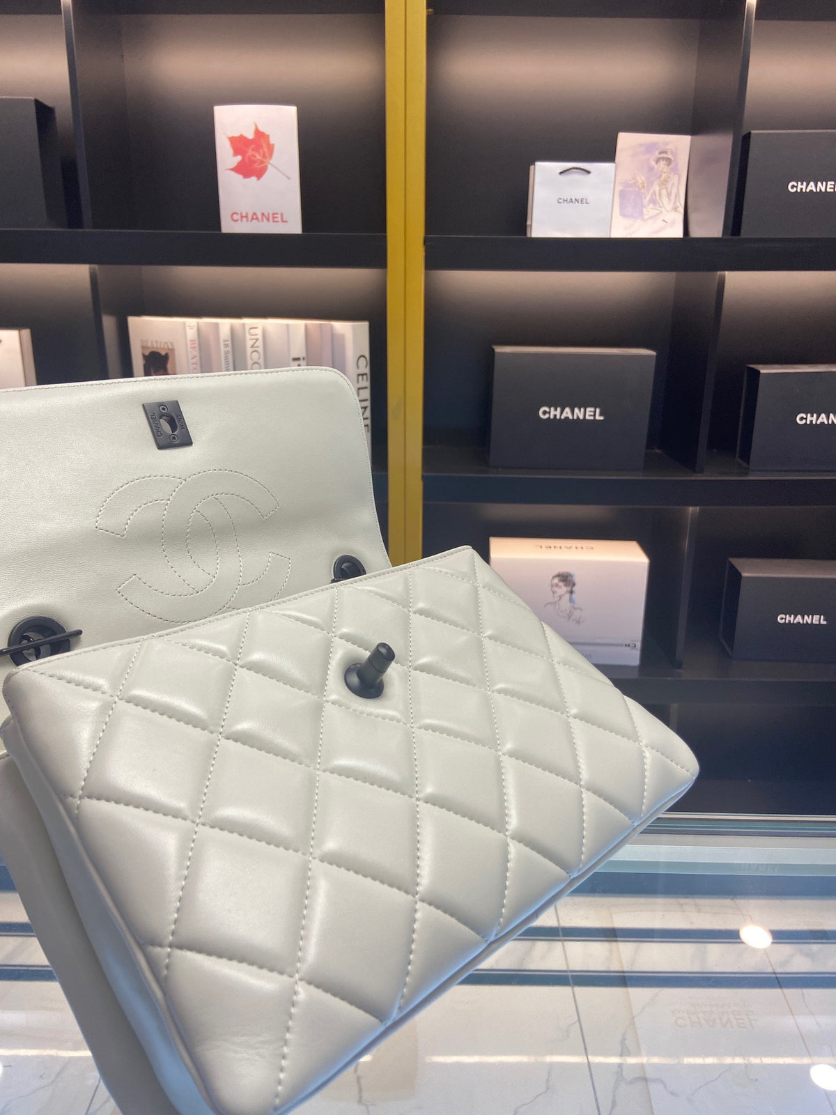 Chanel Trendy White Smooth Leather With Lock Black Handbags 25cm