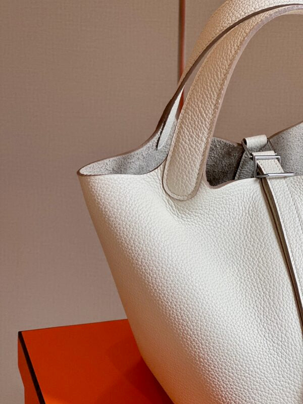 HN 18 White Togo Leather Sliver Hardware