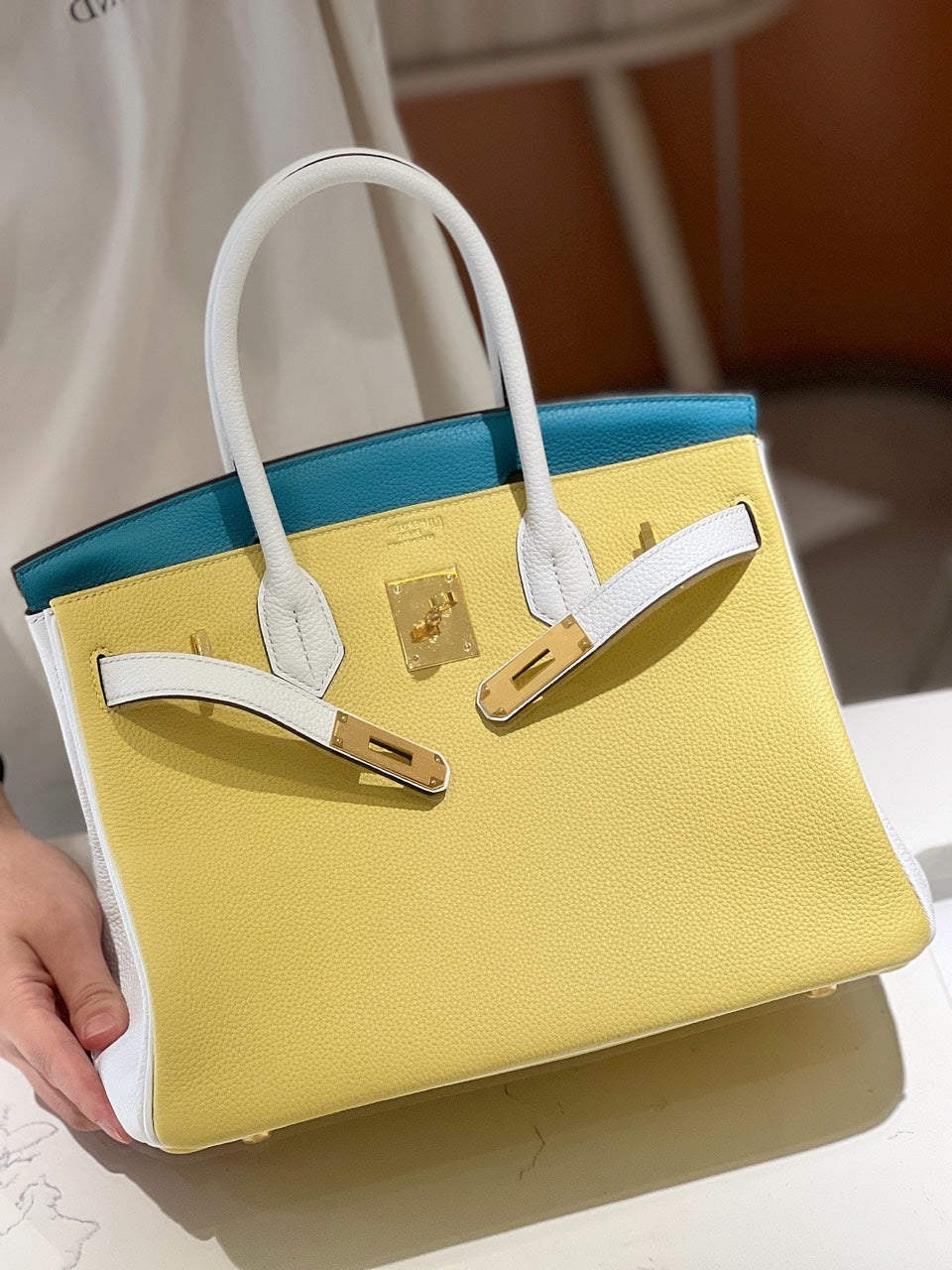 HN Lime, Bleu de Galice and Gris Perle Chèvre Tri-Color HSS 25 Brushed Gold Hardware