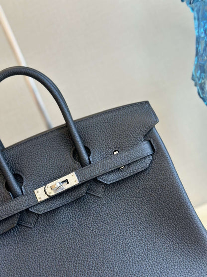 HN 30 Dakr Blue Togo Leather Palladium Hardware