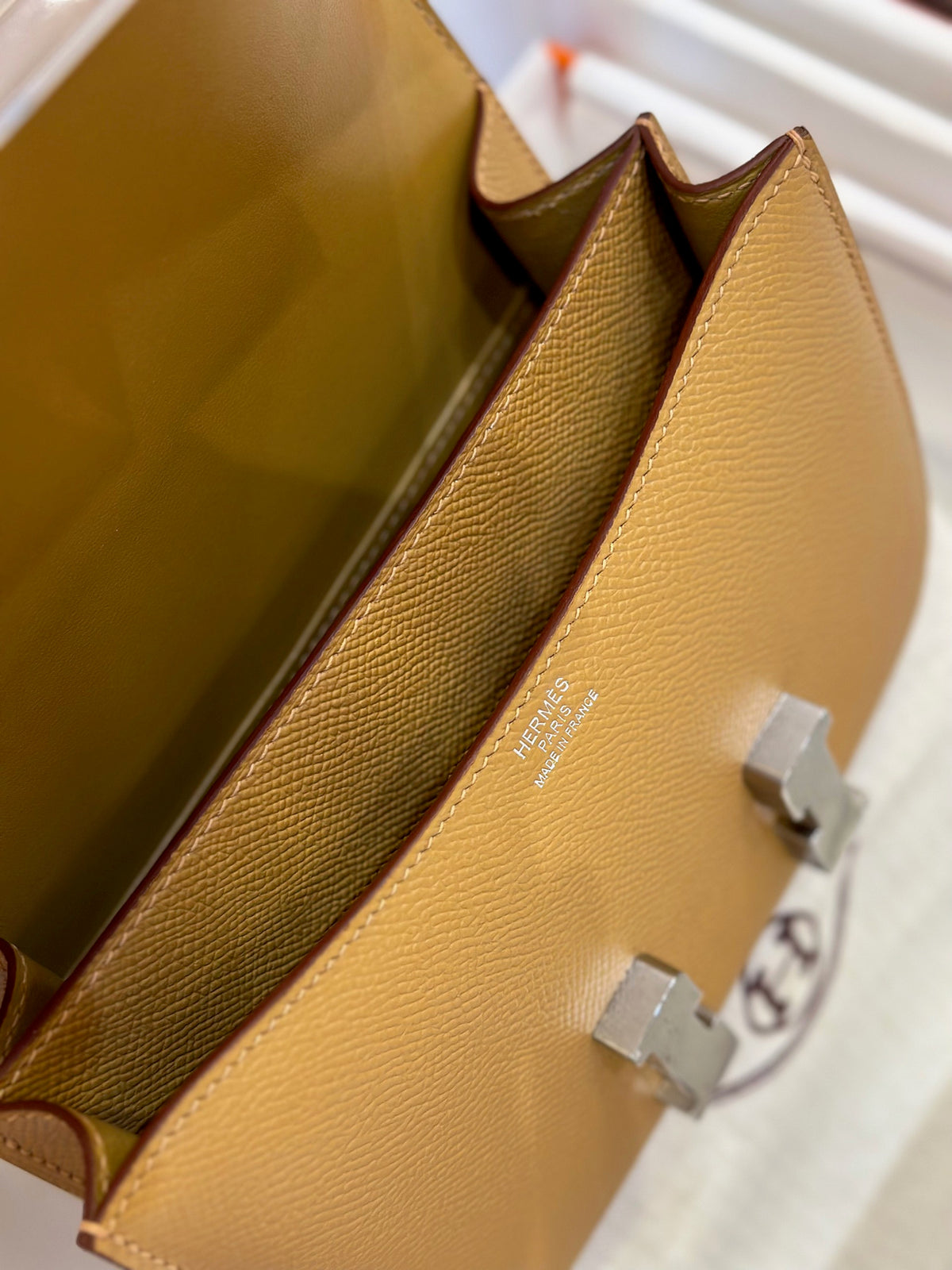 HN 19  Brown Epson Leather Palladium Hardware