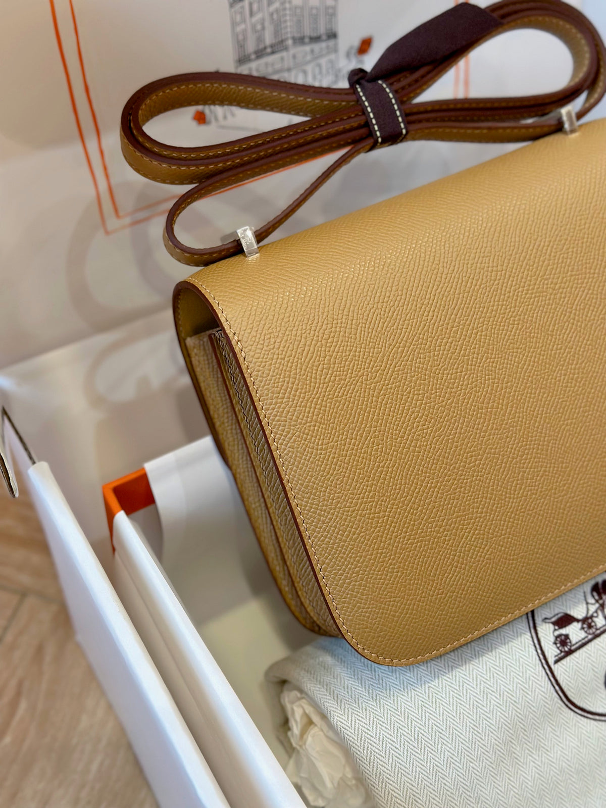 HN 19  Brown Epson Leather Palladium Hardware