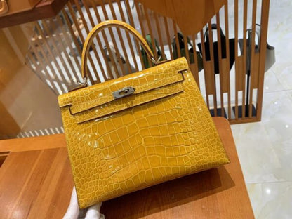 HN 25 Sellier Jaune ambre Genuine Alligator Crocodile skin Gold hardware
