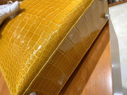 HN 25 Sellier Jaune ambre Genuine Alligator Crocodile skin Gold hardware