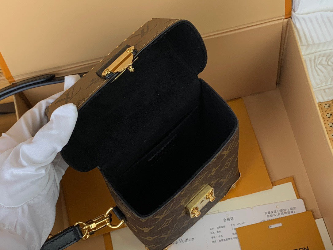 Louis Vuitton LV Camera Box Monogram Like Auth Handbags 12.5×17.6x6cm