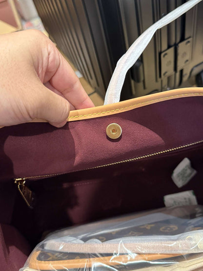 Louis Vuitton Handbags LV Carry All MM Monogram Brown Color 39x30x15cm