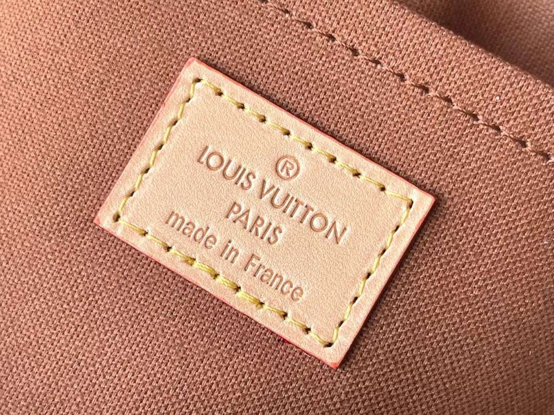 Louis Vuitton Ellipse BB Monogram Handle White Milk Handbags 28x21x8cm