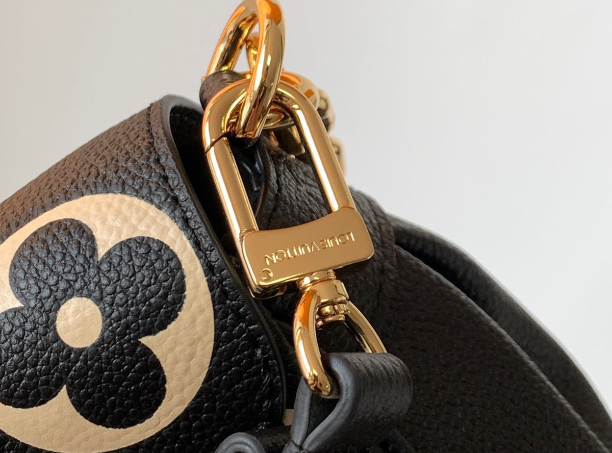 Louis Vuitton LV Favorite Black Handbags 24x14cm