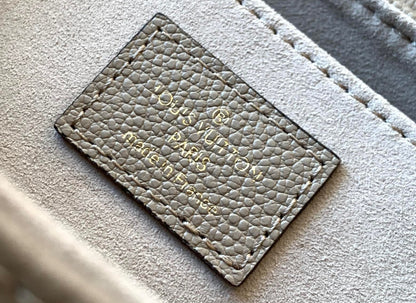 Louis Vuitton LV Favorite Brown Like Auth Handbags Lock Gold 24x14cm
