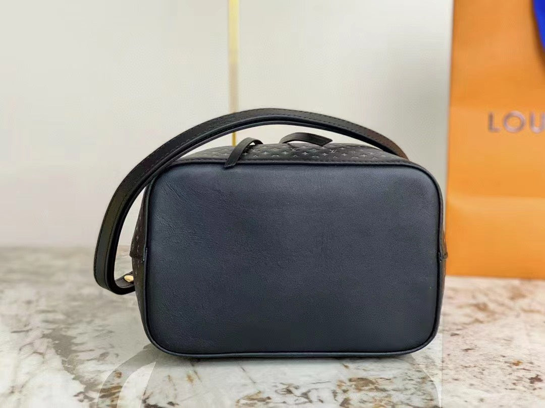 Louis Vuitton LV Neonoe BB Like Auth Black Woman’s Handbags 26cm