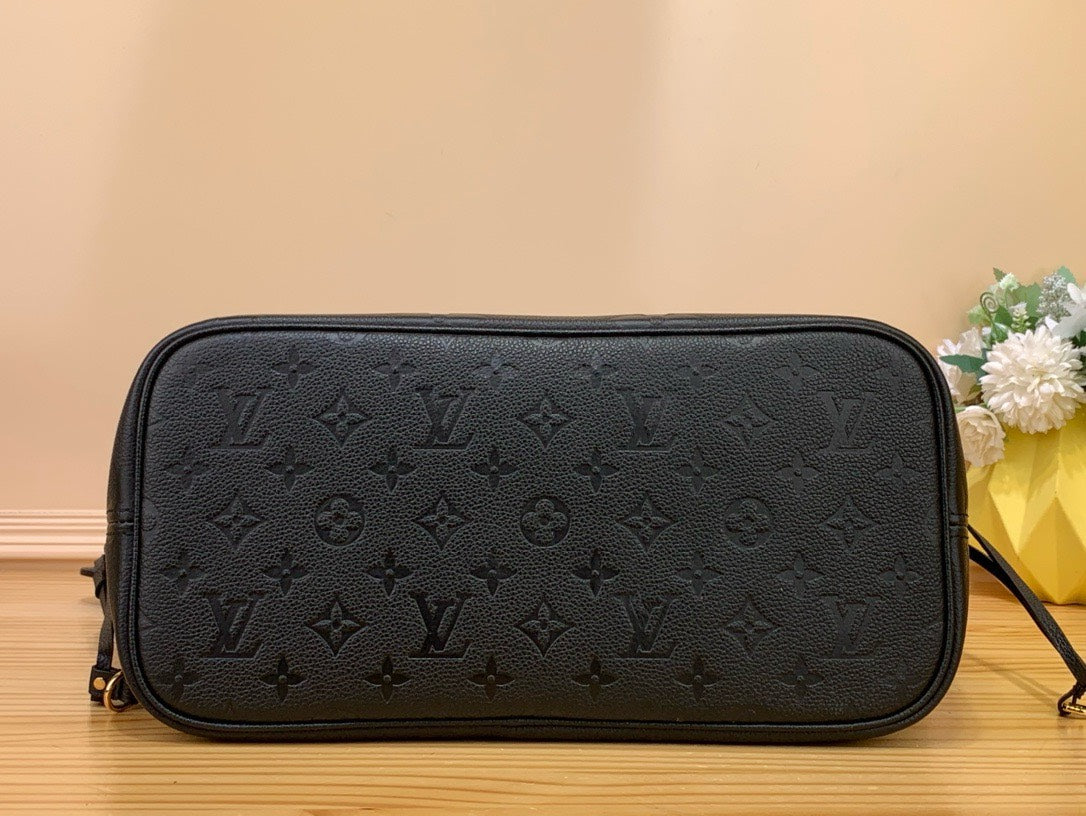 Louis Vuitton LV Never Full Black Handbags 32x29x17cm