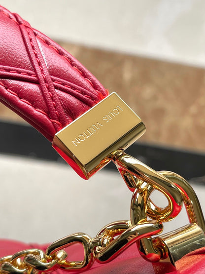 Louis Vuitton LV Twist Like Auth Woman’s Red Handbags Smooth Leather 23cm