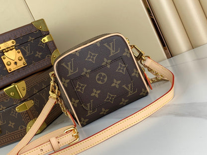Louis Vuitton Monogram Pattern Super Premium Handbag 14x13x11cm