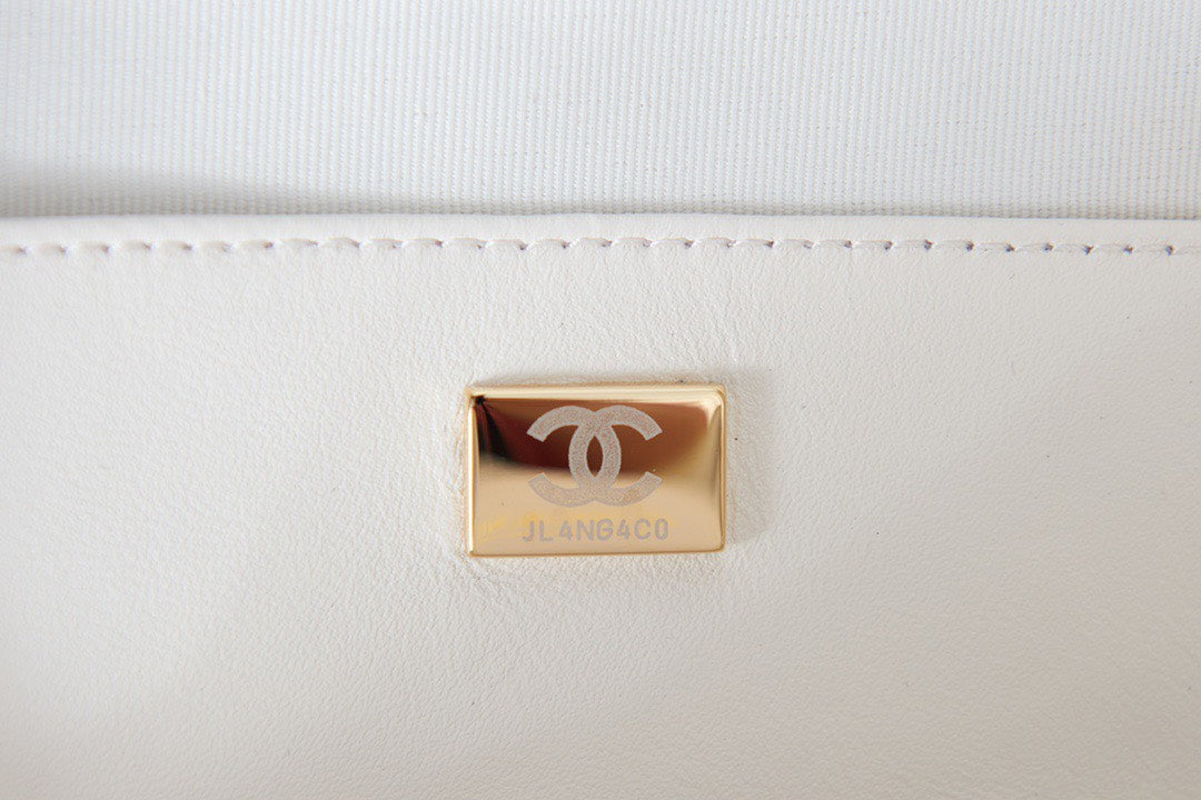 Chanel The One Like Auth Handbags Smooth Leather Heart-Pattern Milk Lock Gold 16.5x18x6.5cm