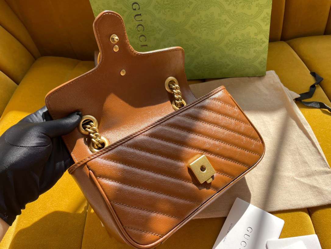 Gucci Marmont Women’s Handbag Super Brown Smooth Leather 22cm