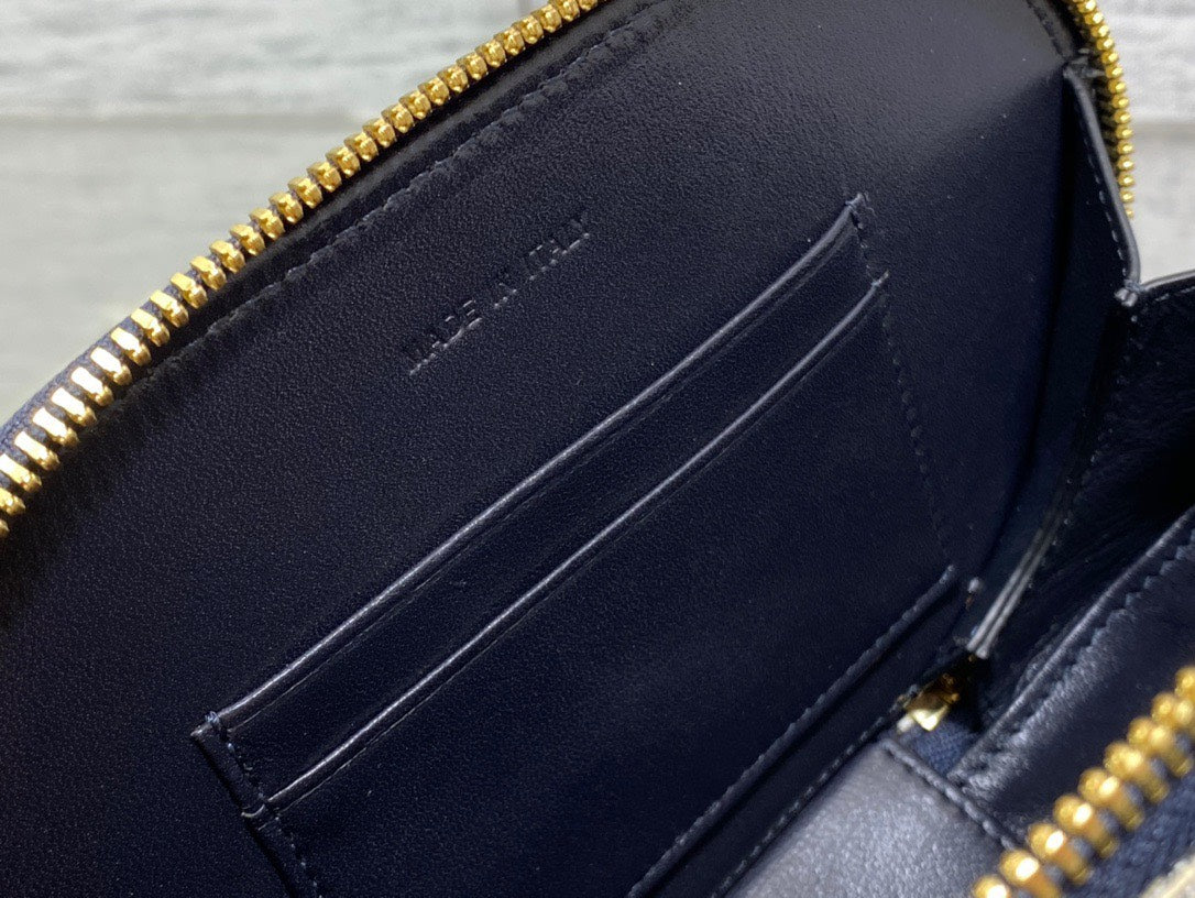Dior branded women’s handbag with crossbody strap 18x6cm