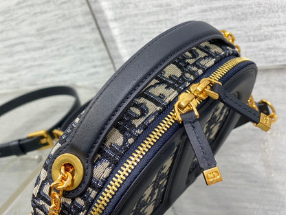 Dior branded women’s handbag with crossbody strap 18x6cm