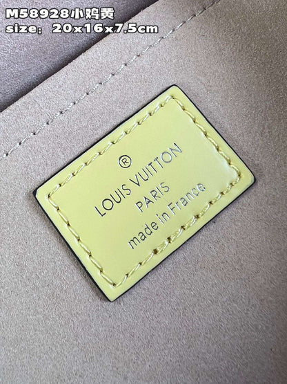 Louis Vuitton Clunny Yellow Raised Pattern 20x16cm