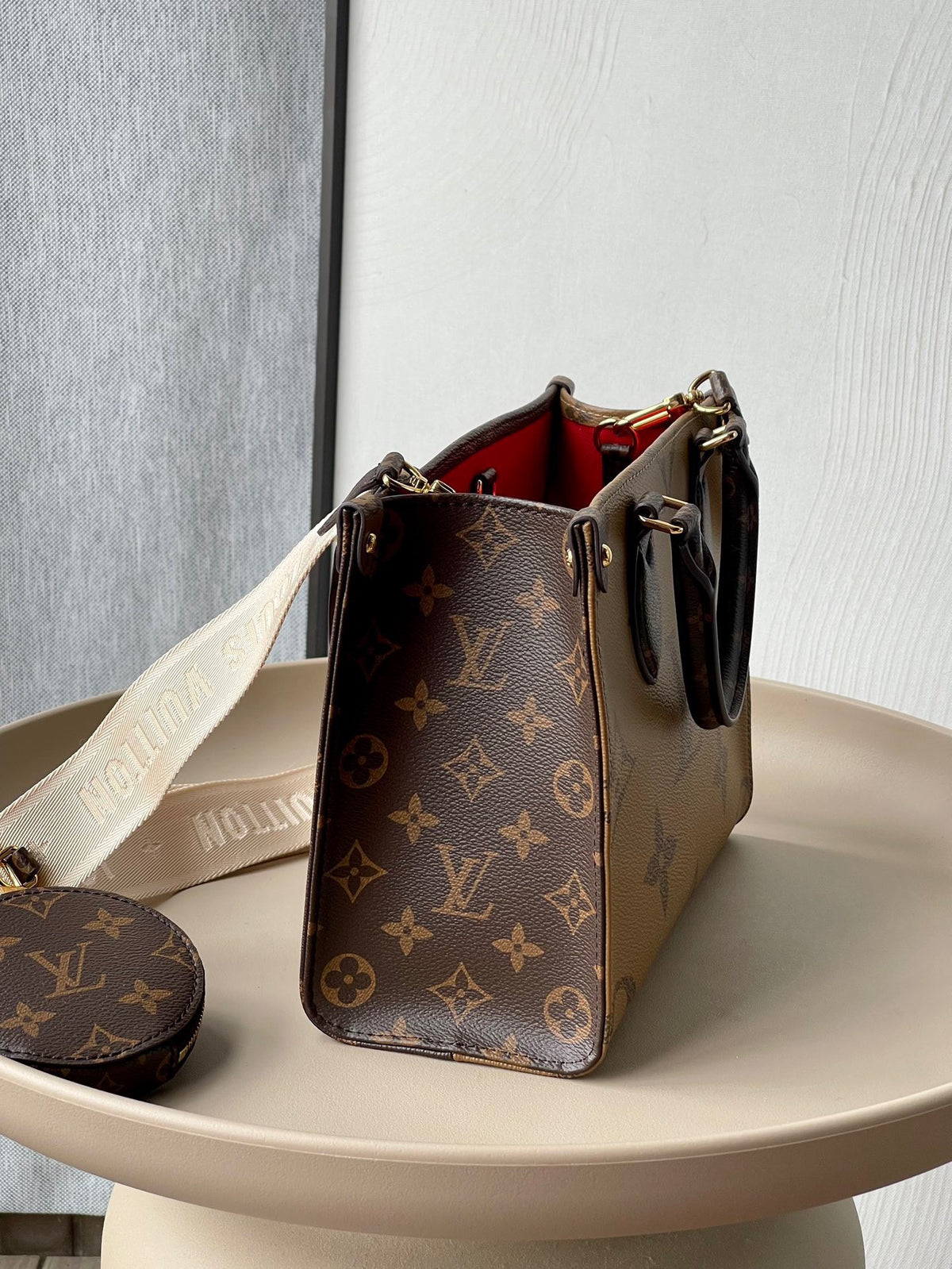 Louis Vuitton LV On The Go Like Auth Handbags LV Pattern 25x19x11.5cm