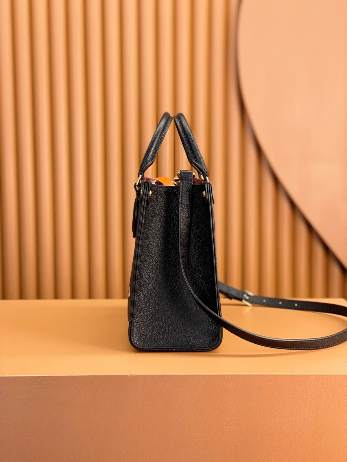 Louis Vuitton LV On The Go PM Tote Bag Black Handbags 25cm