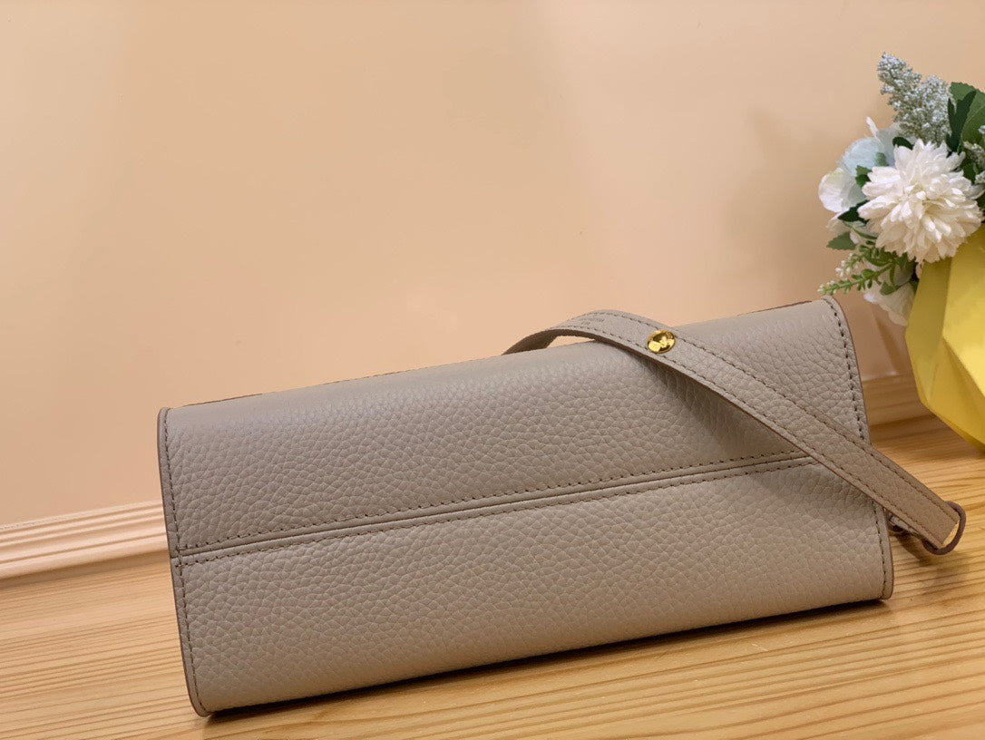 Louis Vuitton LV Twist Handle Like Auth Lock Gold Handbags 17x25x11cm