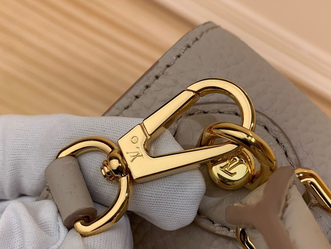 Louis Vuitton LV Twist Handle Like Auth Lock Gold Handbags 17x25x11cm